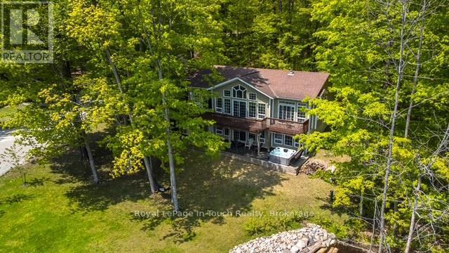 












157 FARLAIN LAKE ROAD W

,
Tiny,




Ontario
L9M0B9

