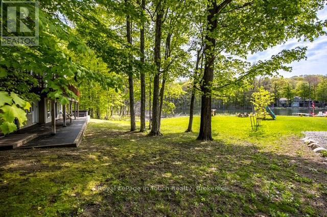 












157 FARLAIN LAKE ROAD W

,
Tiny,




Ontario
L9M0B9

