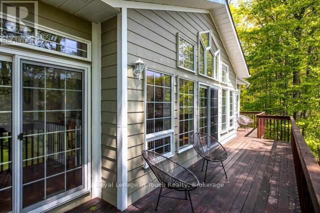 












157 FARLAIN LAKE ROAD W

,
Tiny,




Ontario
L9M0B9

