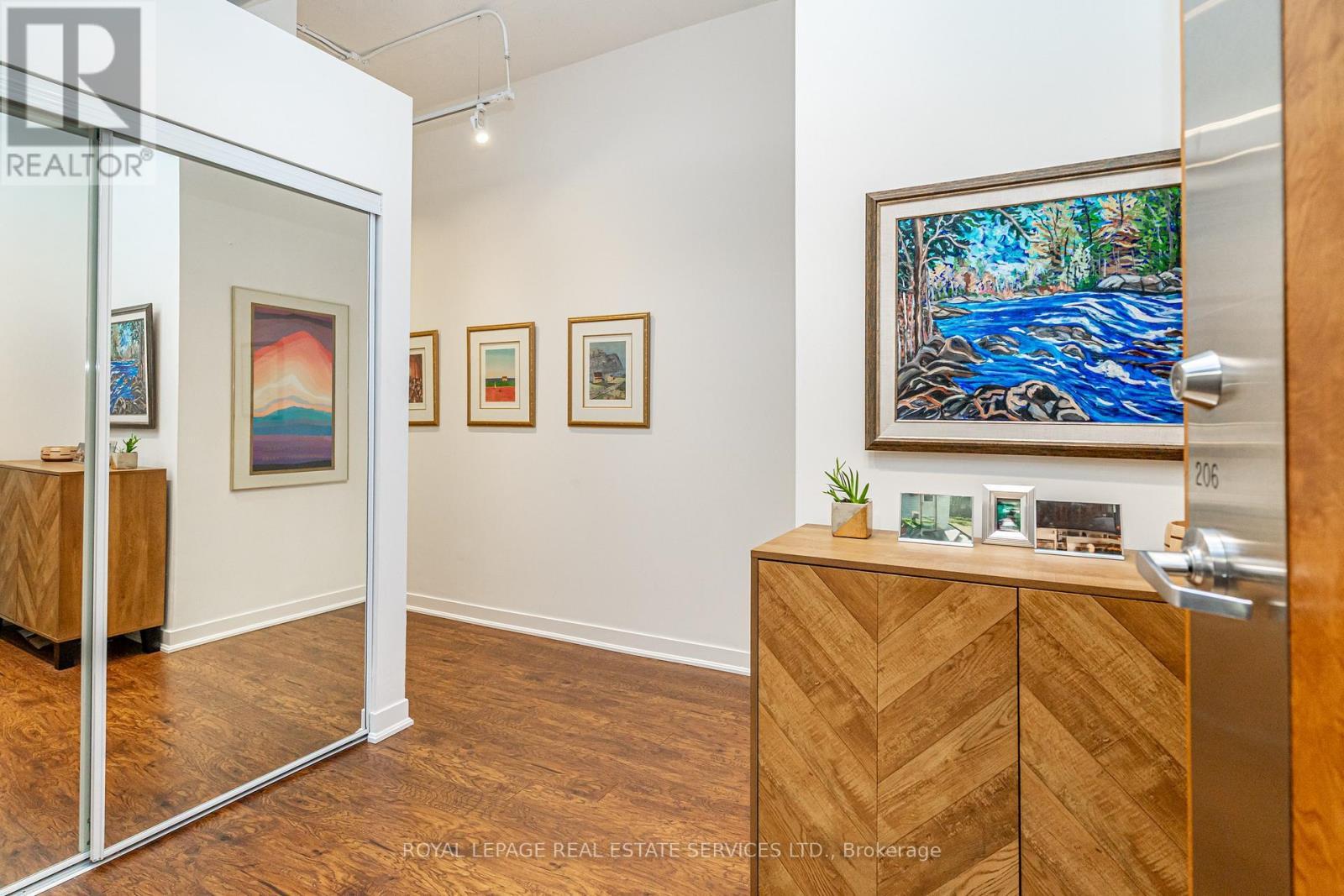 












206 - 2 FIELDWAY ROAD

,
Toronto,




Ontario
M8Z0B9

