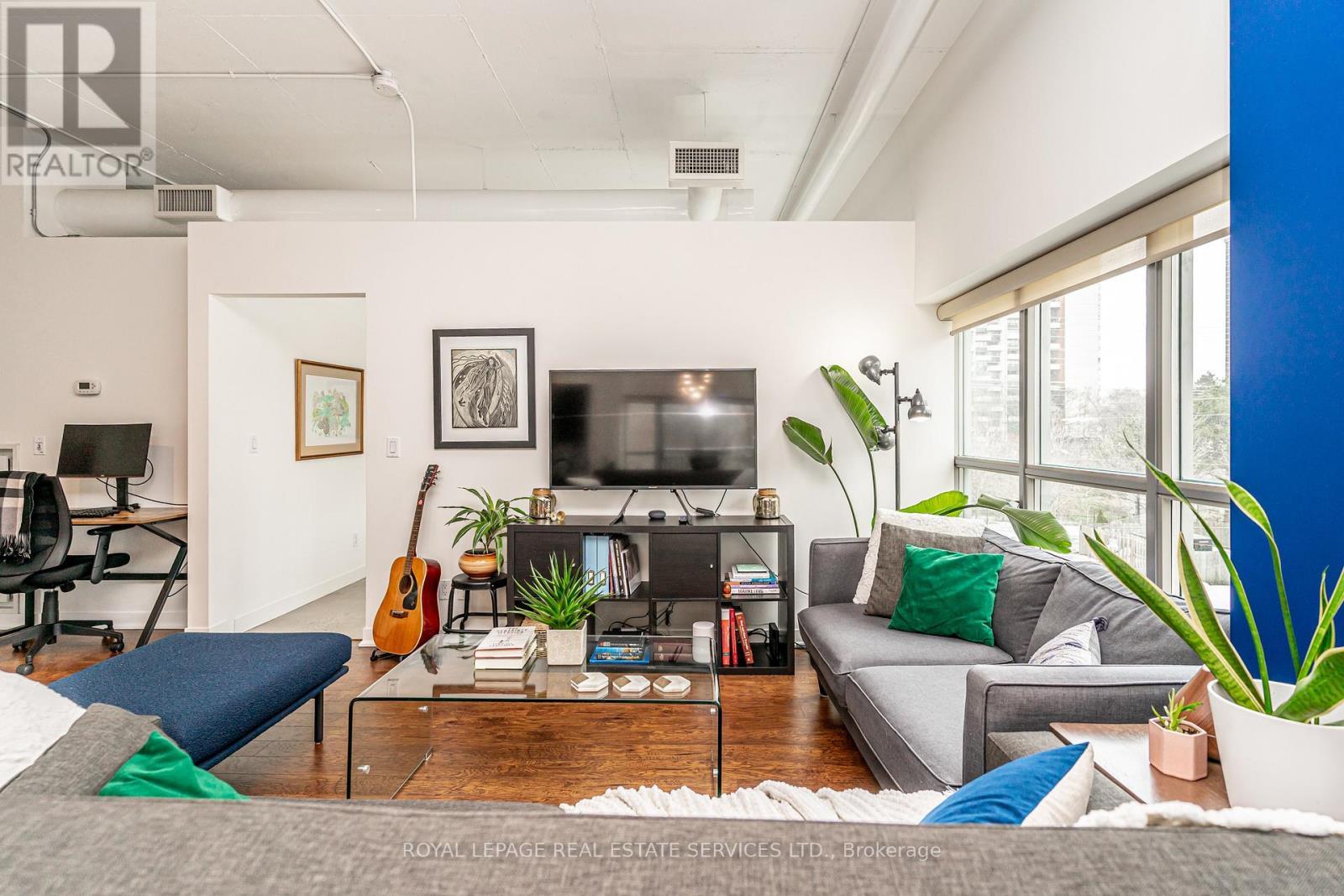 












206 - 2 FIELDWAY ROAD

,
Toronto,




Ontario
M8Z0B9

