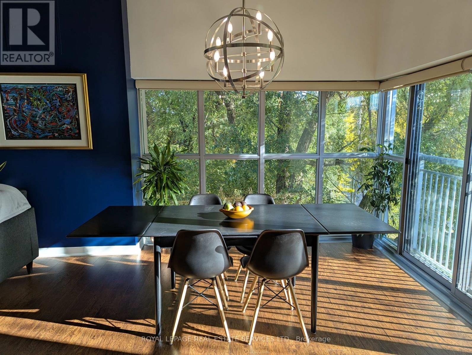 












206 - 2 FIELDWAY ROAD

,
Toronto,




Ontario
M8Z0B9

