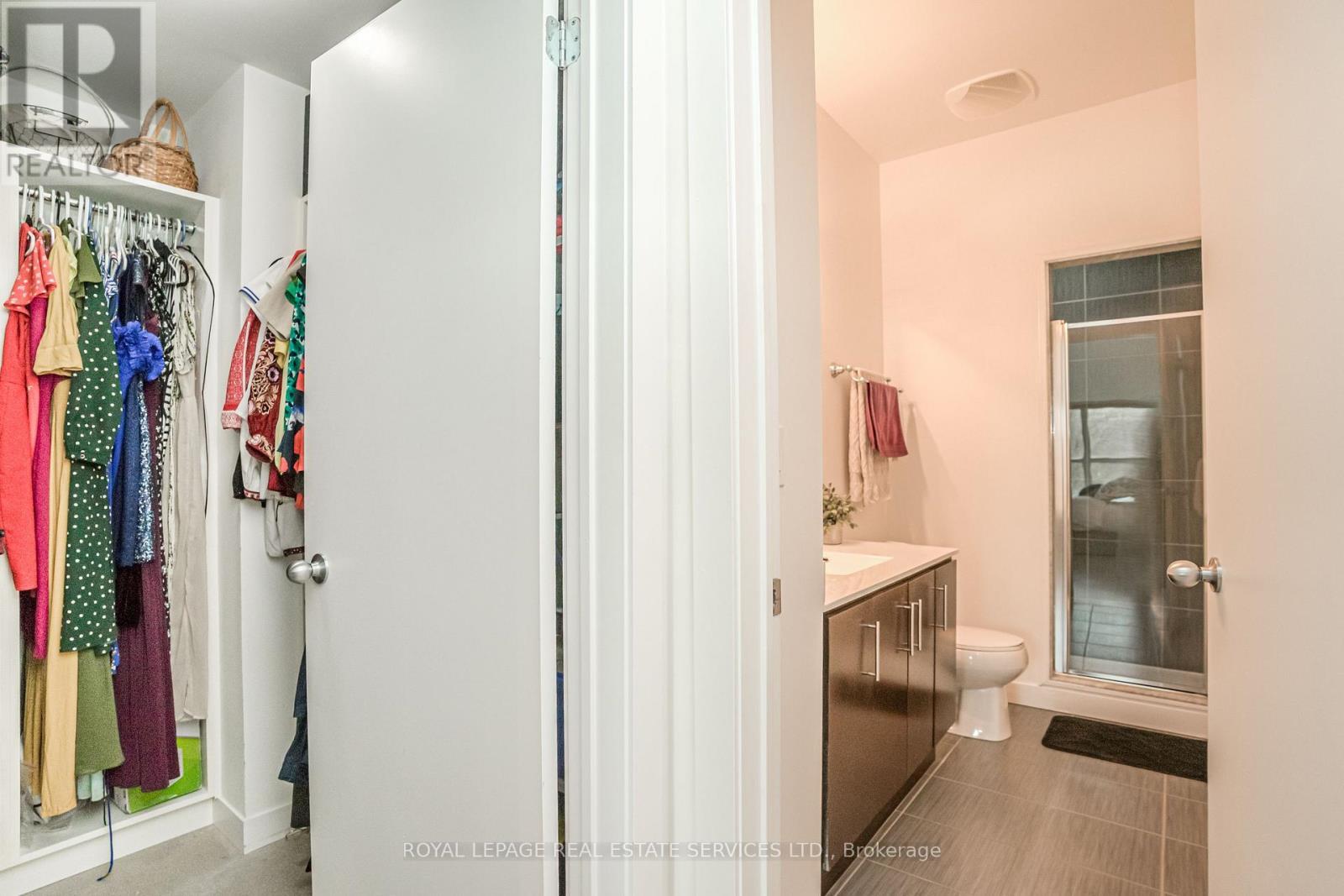 












206 - 2 FIELDWAY ROAD

,
Toronto,




Ontario
M8Z0B9

