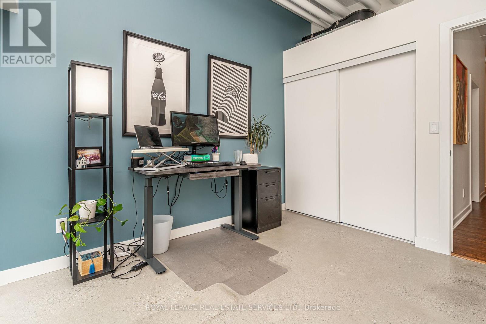 












206 - 2 FIELDWAY ROAD

,
Toronto,




Ontario
M8Z0B9

