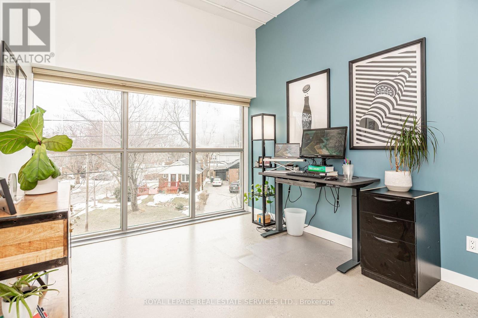 












206 - 2 FIELDWAY ROAD

,
Toronto,




Ontario
M8Z0B9

