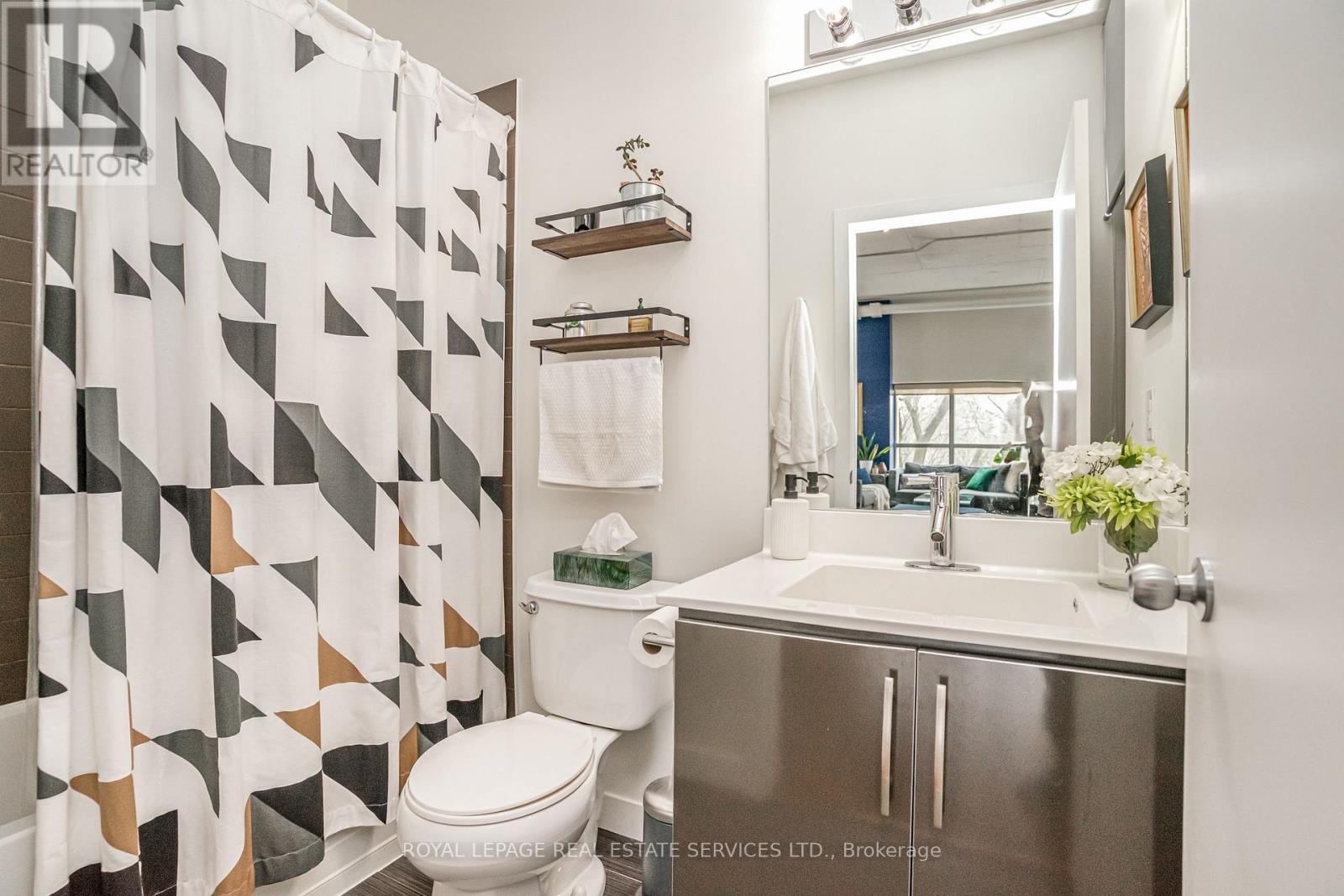 












206 - 2 FIELDWAY ROAD

,
Toronto,




Ontario
M8Z0B9

