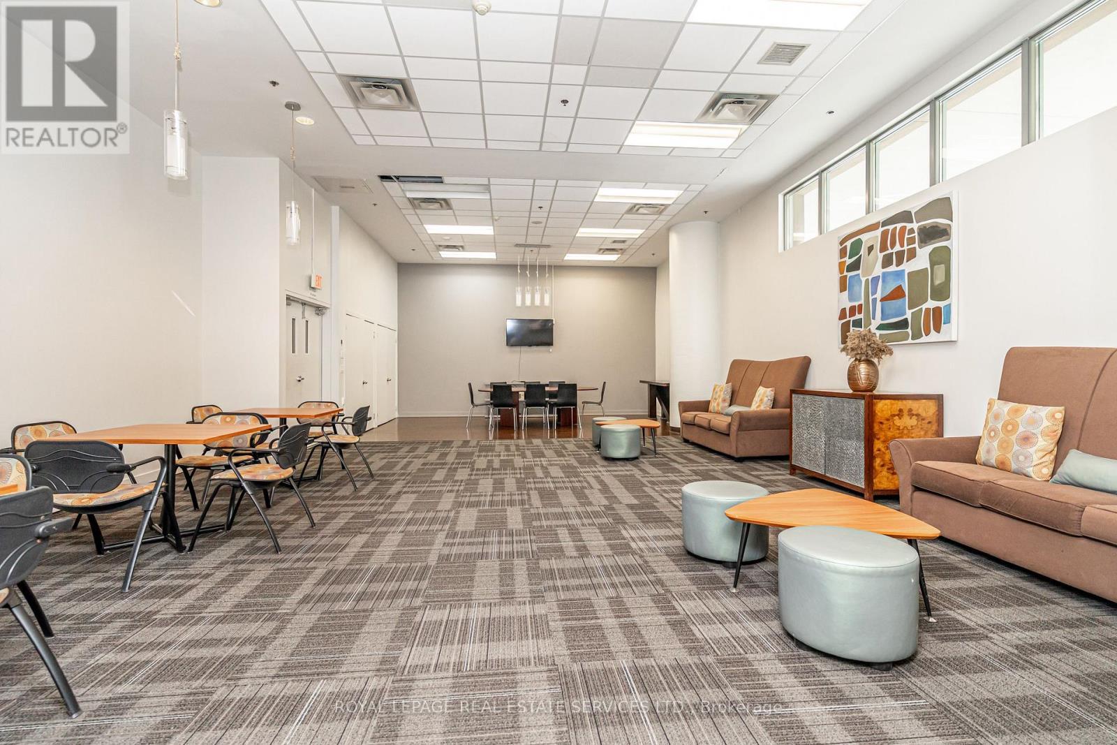 












206 - 2 FIELDWAY ROAD

,
Toronto,




Ontario
M8Z0B9

