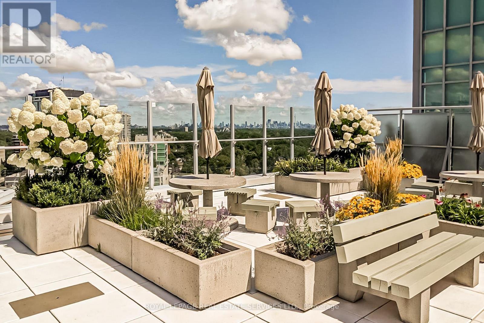 












206 - 2 FIELDWAY ROAD

,
Toronto,




Ontario
M8Z0B9

