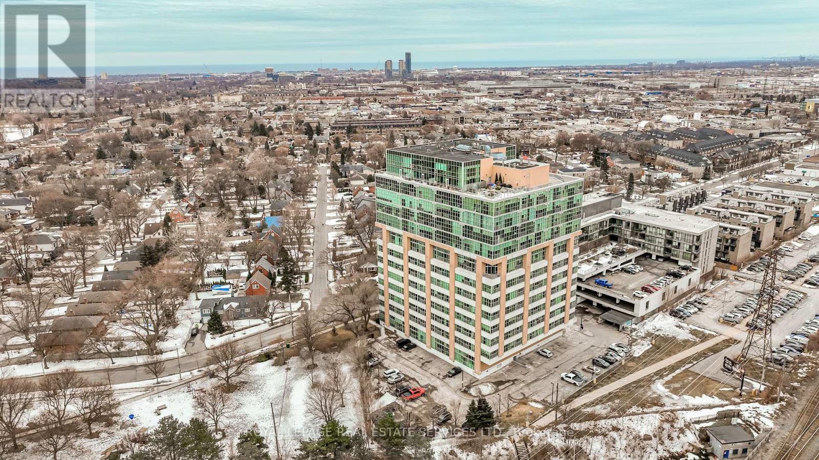 












206 - 2 FIELDWAY ROAD

,
Toronto,




Ontario
M8Z0B9

