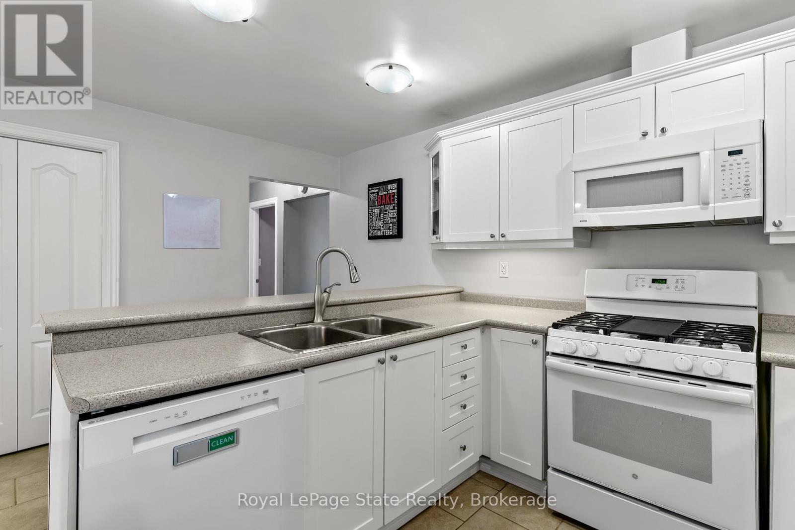 












4539 ONTARIO STREET

,
Lincoln (Beamsville),




Ontario
L0R1B5

