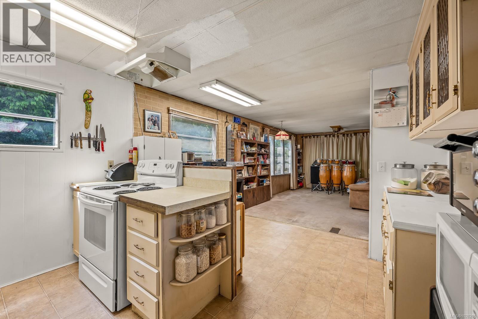 












1255 Wilkinson Rd

,
Comox,




British Columbia
V9M4B8

