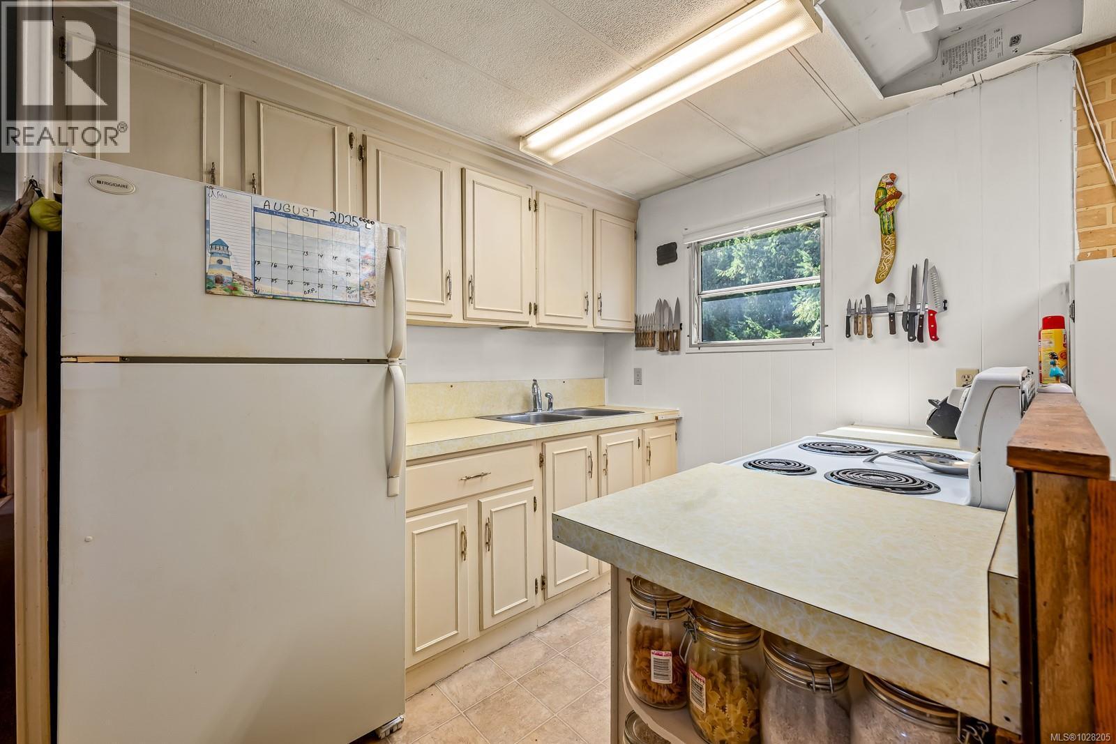 












1255 Wilkinson Rd

,
Comox,




British Columbia
V9M4B8

