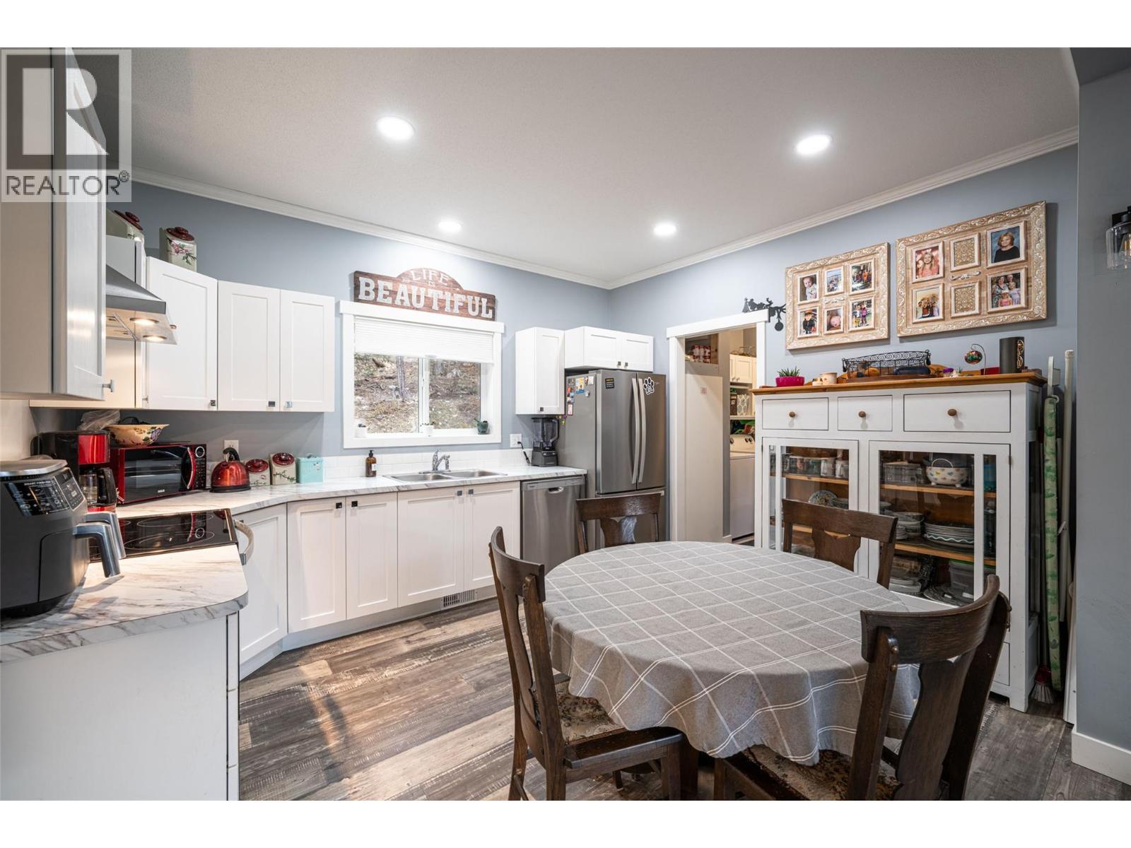 












2655 Cowen Road

,
Salmon Arm,




British Columbia
V0E2V0

