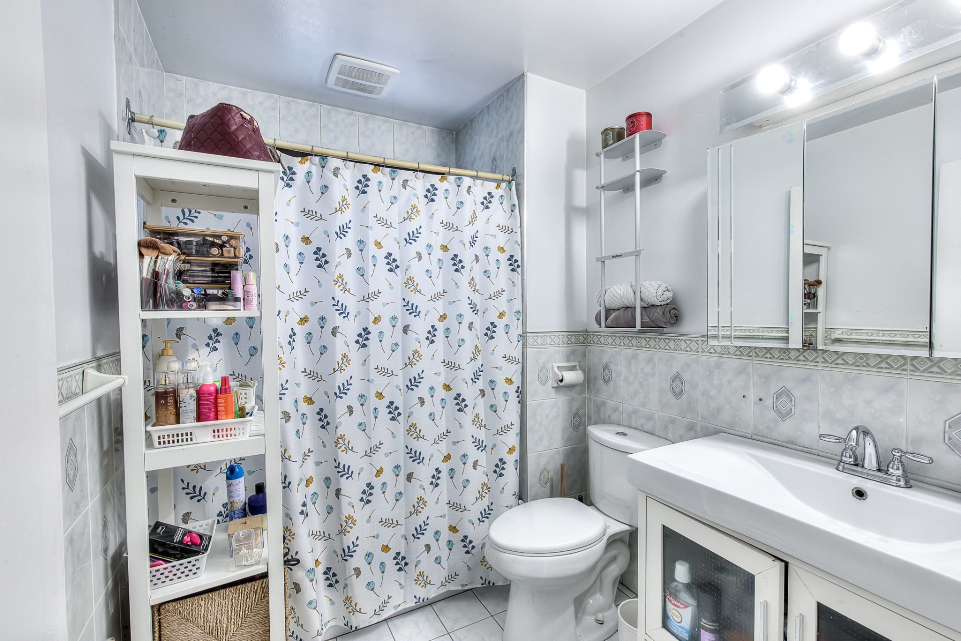 









330

 - 334


Rue de Dreux

,
Laval (Laval-des-Rapides),




QC
H7N1K1

