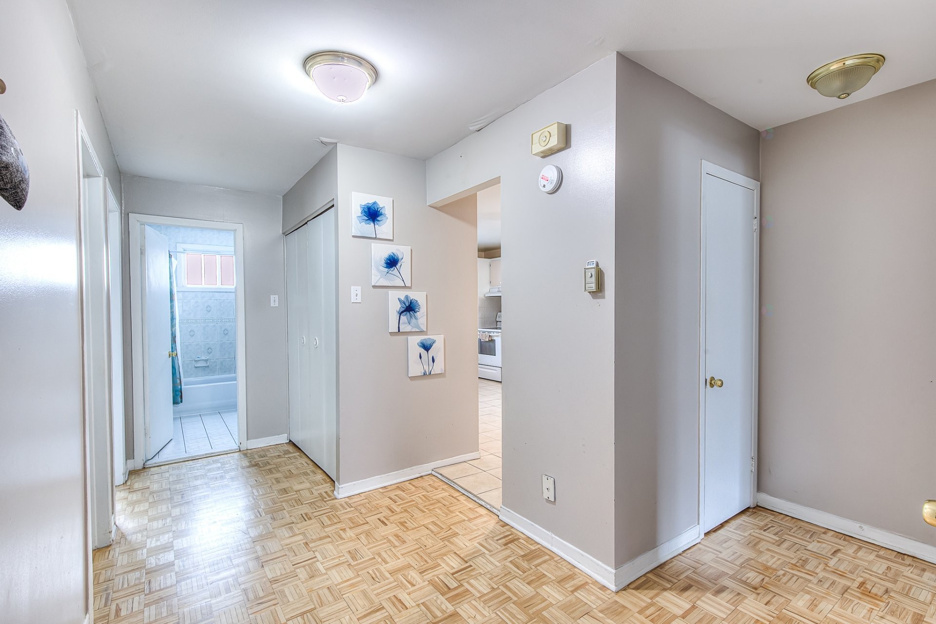 









330

 - 334


Rue de Dreux

,
Laval (Laval-des-Rapides),




QC
H7N1K1

