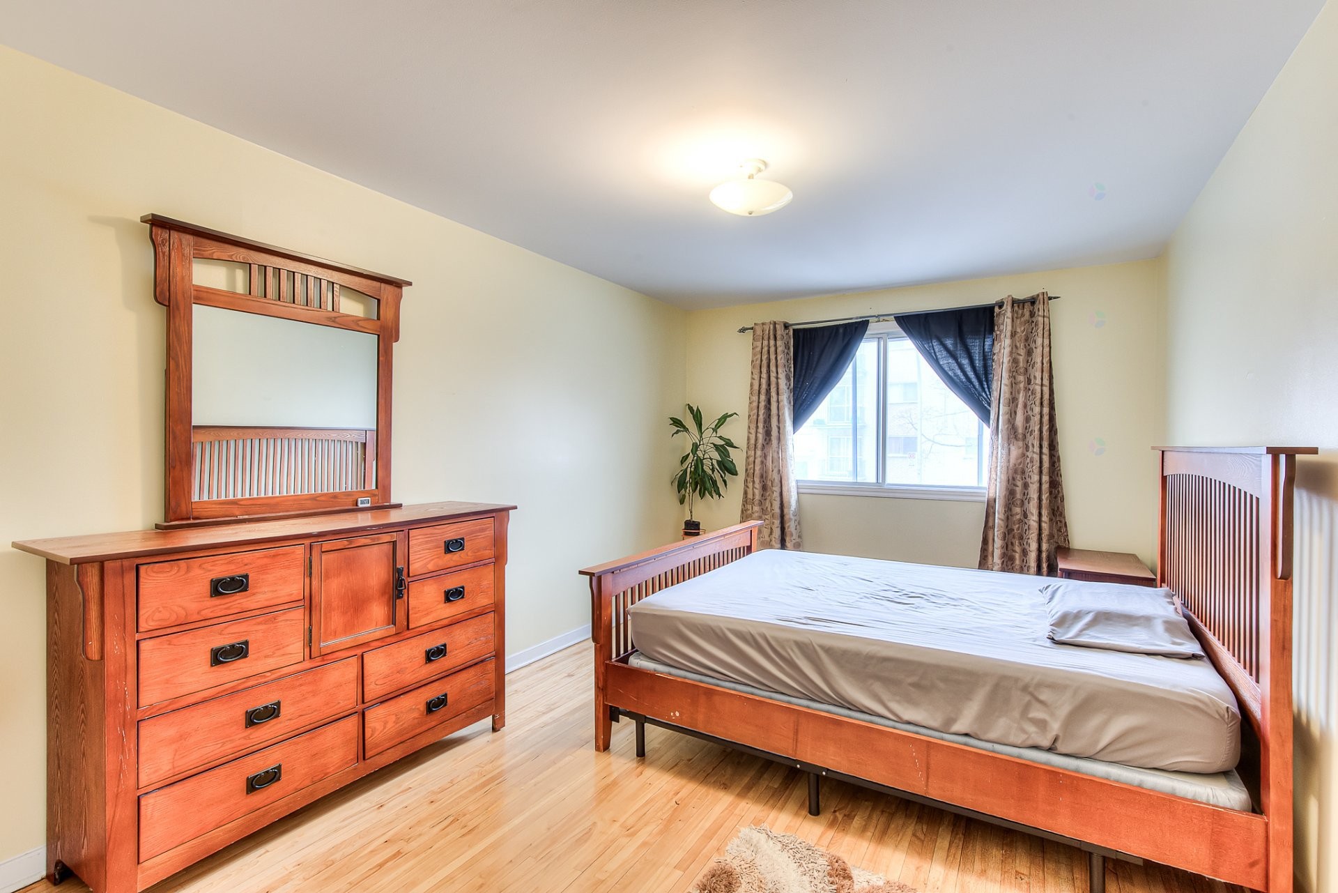 









330

 - 334


Rue de Dreux

,
Laval (Laval-des-Rapides),




QC
H7N1K1

