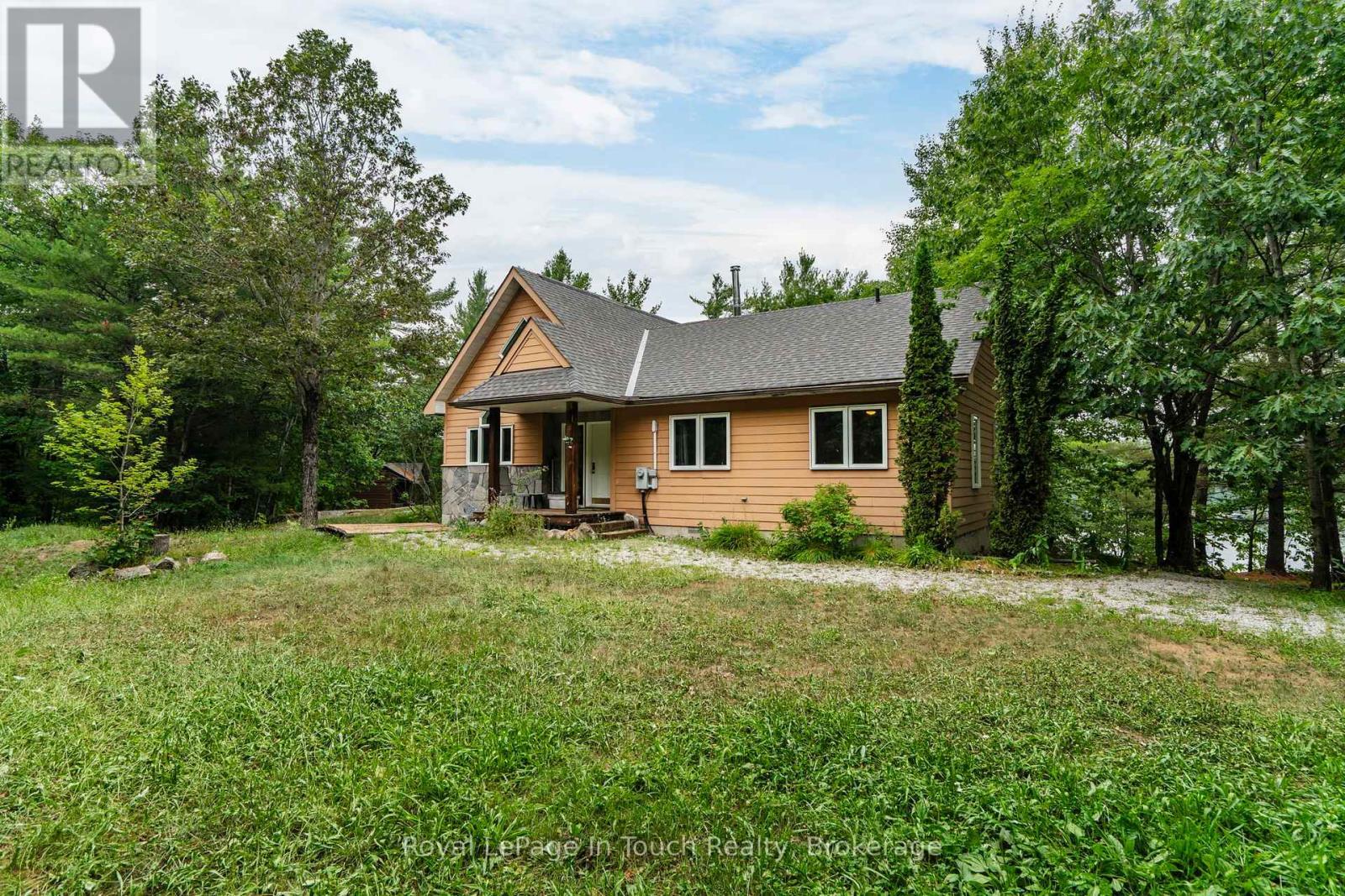 












390 ISLAND 360 ISLAND

,
Georgian Bay (Baxter),




Ontario
L0K1S0

