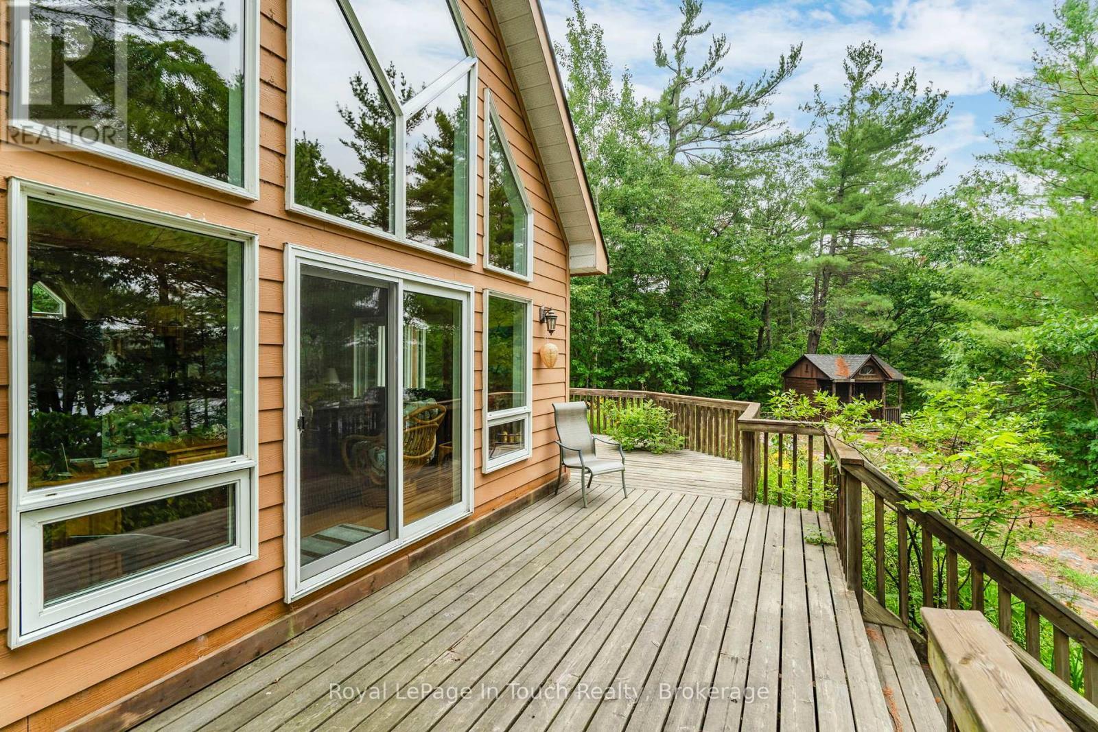 












390 ISLAND 360 ISLAND

,
Georgian Bay (Baxter),




Ontario
L0K1S0

