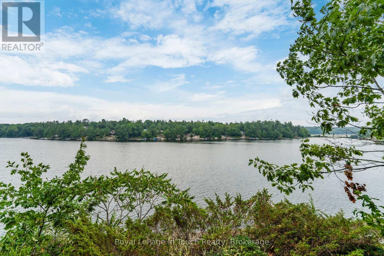 












390 ISLAND 360 ISLAND

,
Georgian Bay (Baxter),




Ontario
L0K1S0

