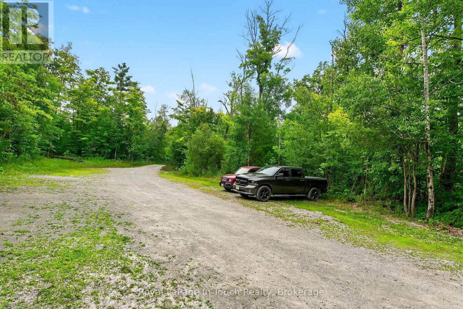 












390 ISLAND 360 ISLAND

,
Georgian Bay (Baxter),




Ontario
L0K1S0

