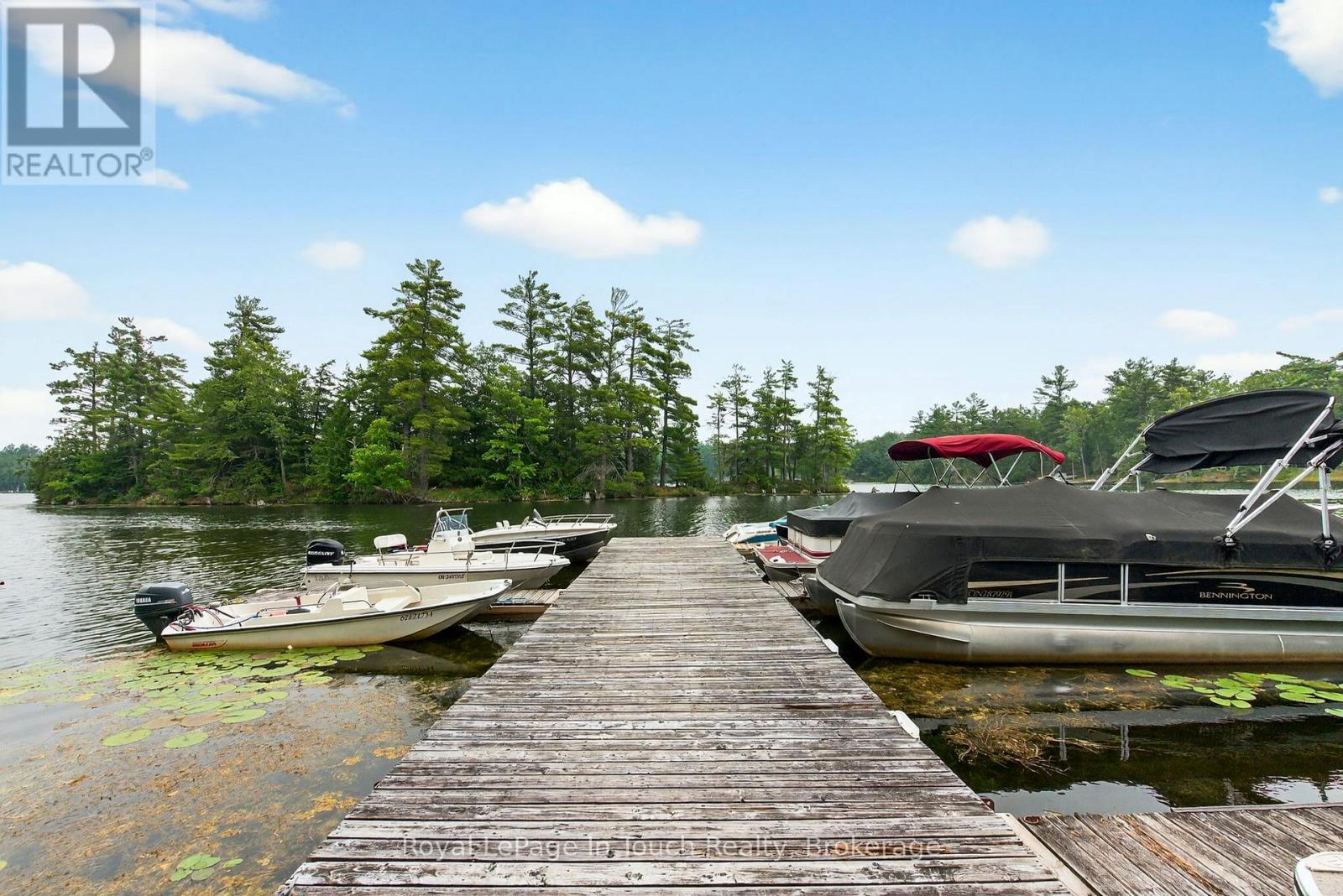 












390 ISLAND 360 ISLAND

,
Georgian Bay (Baxter),




Ontario
L0K1S0

