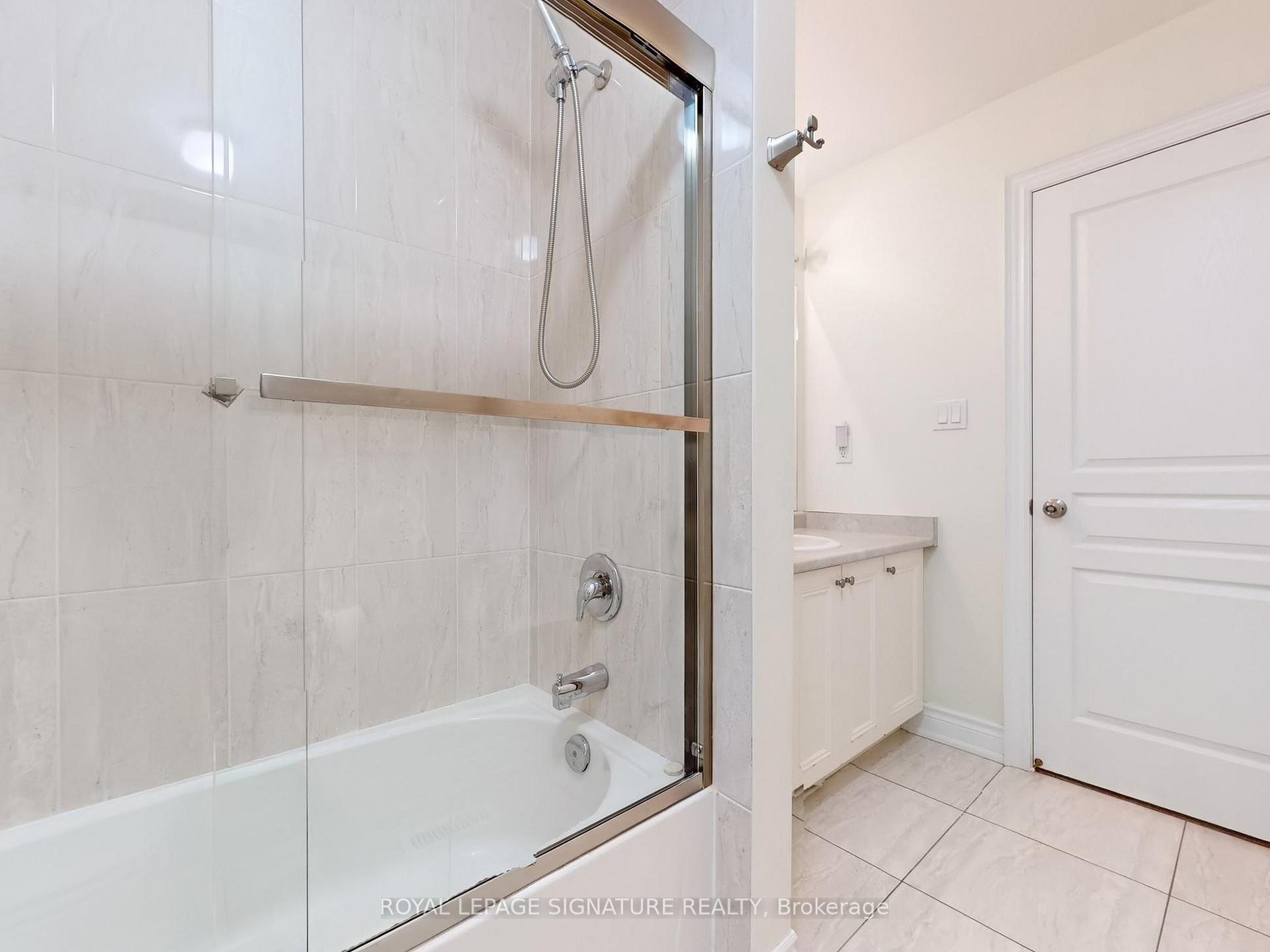 









46


Kincardine

Street,
Vaughan,




ON
L4H 4H7

