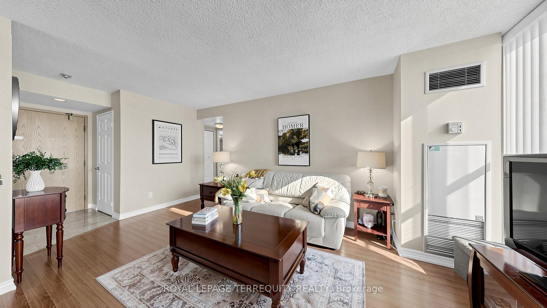 









22


Southport

Street, 833,
Toronto,




ON
M6S 4Y9

