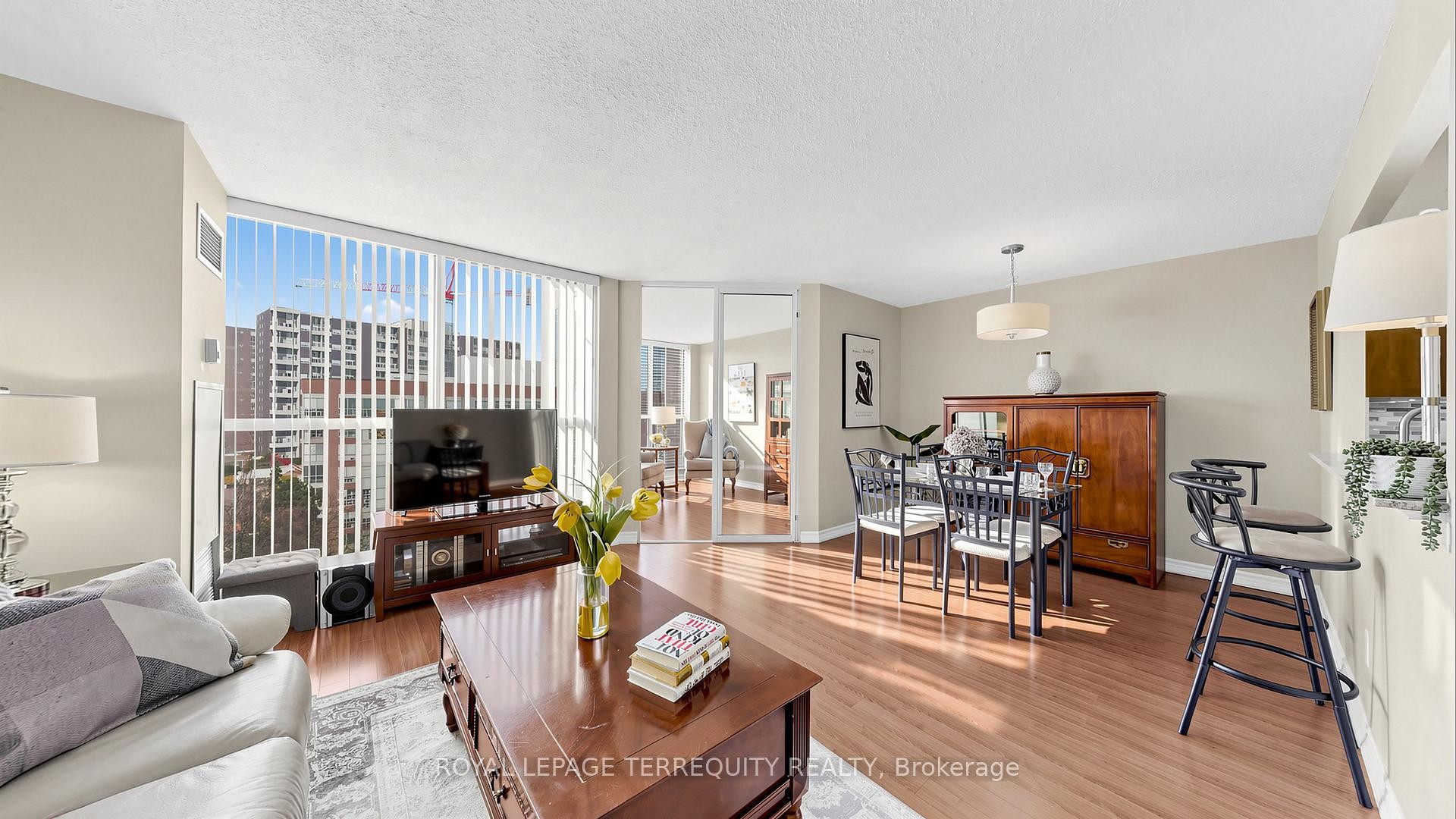 









22


Southport

Street, 833,
Toronto,




ON
M6S 4Y9

