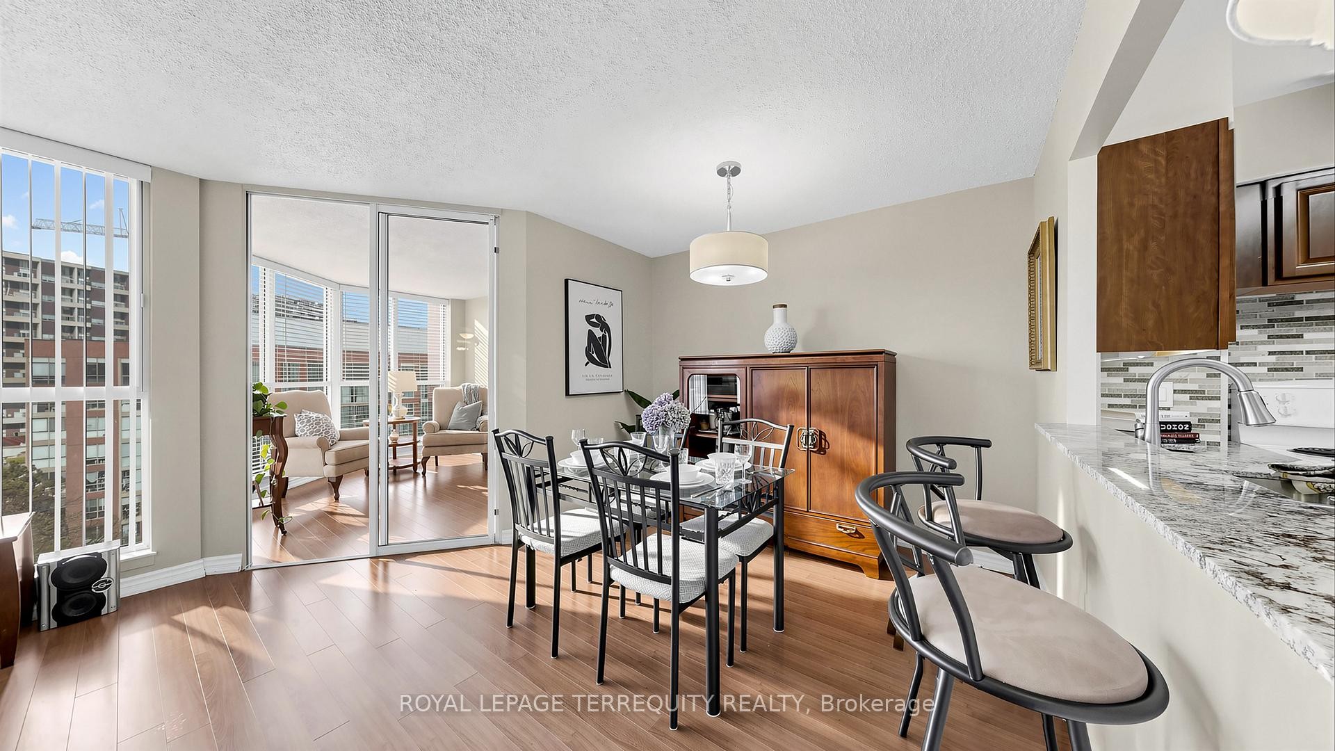 









22


Southport

Street, 833,
Toronto,




ON
M6S 4Y9

