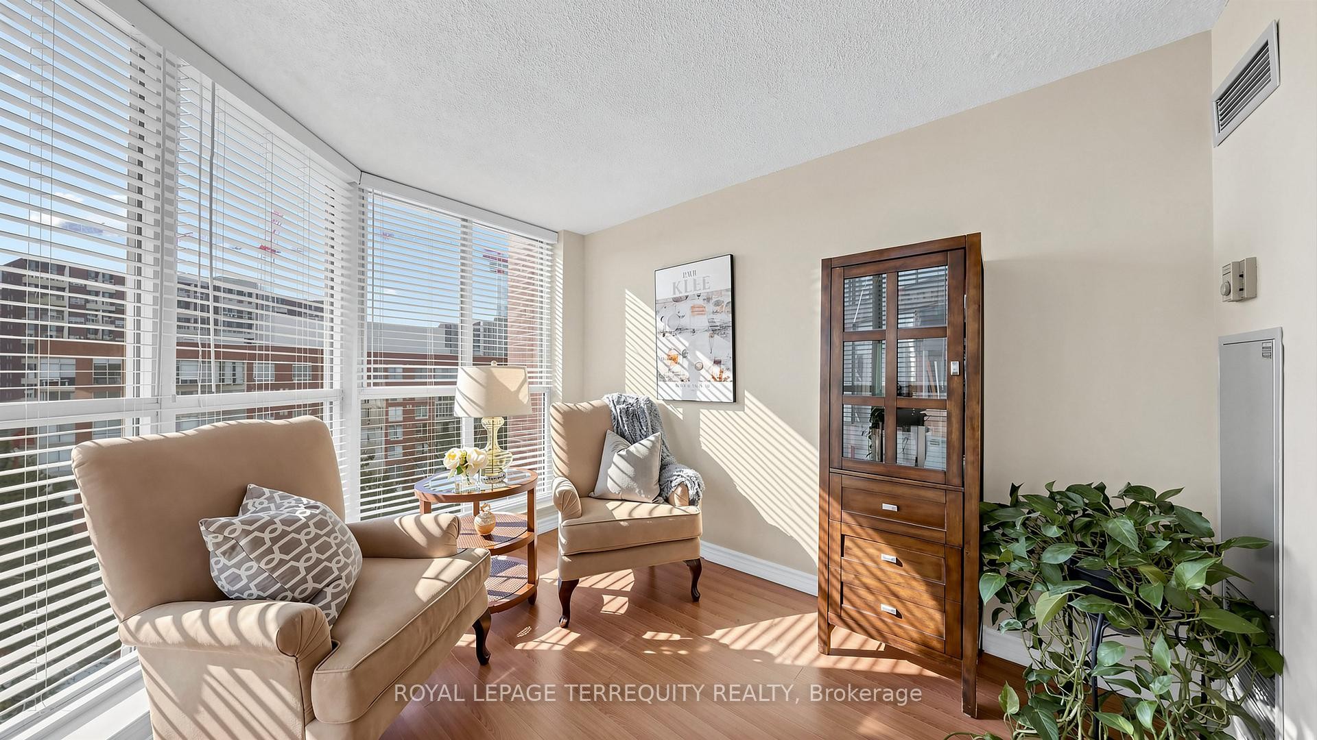 









22


Southport

Street, 833,
Toronto,




ON
M6S 4Y9

