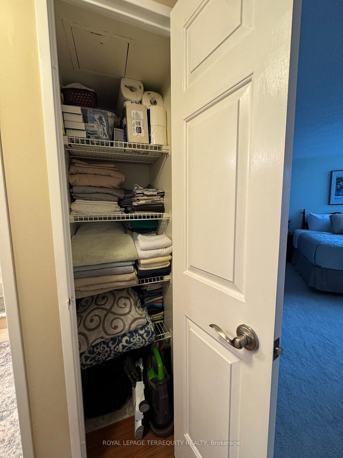 









22


Southport

Street, 833,
Toronto,




ON
M6S 4Y9

