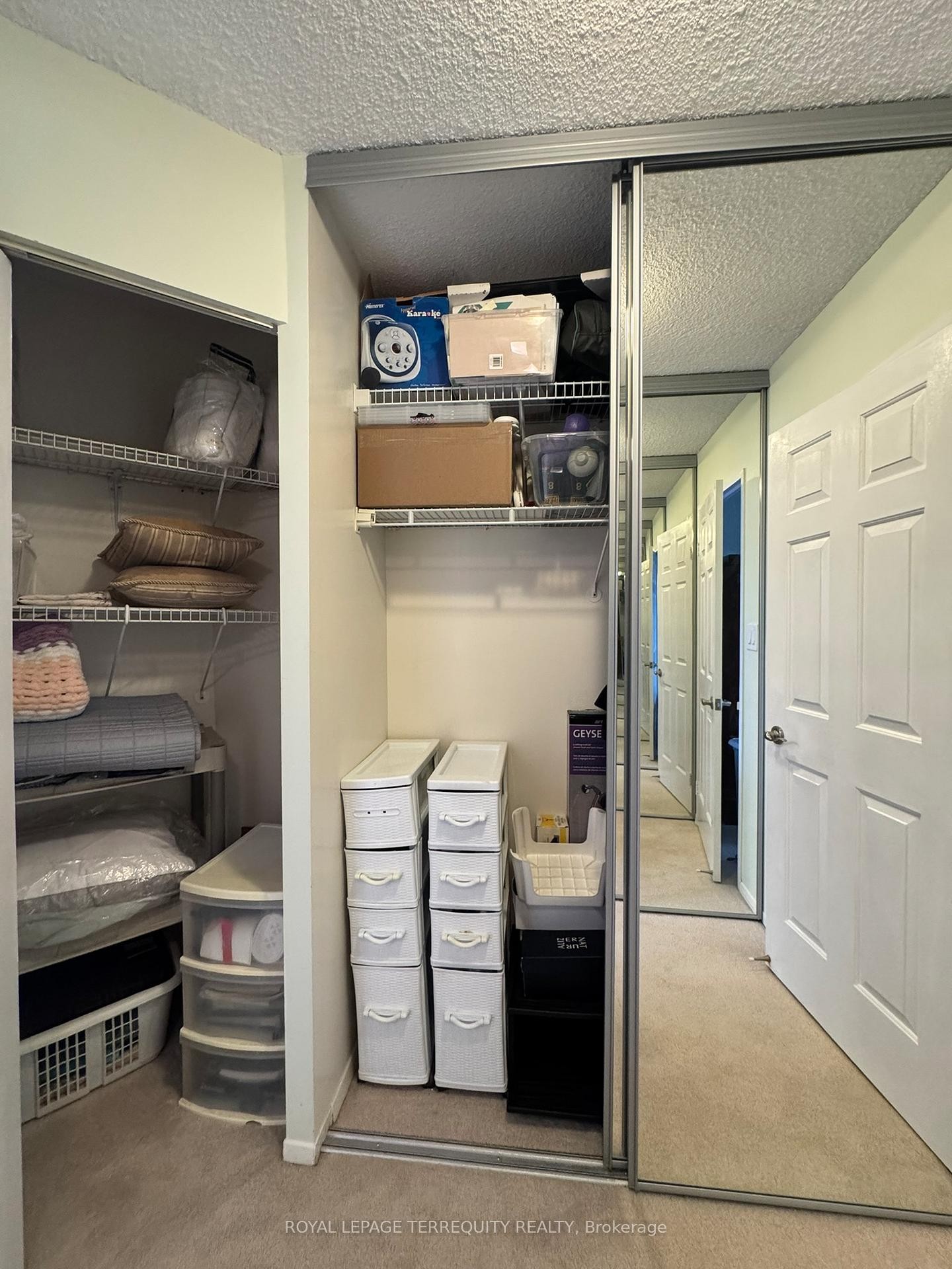 









22


Southport

Street, 833,
Toronto,




ON
M6S 4Y9

