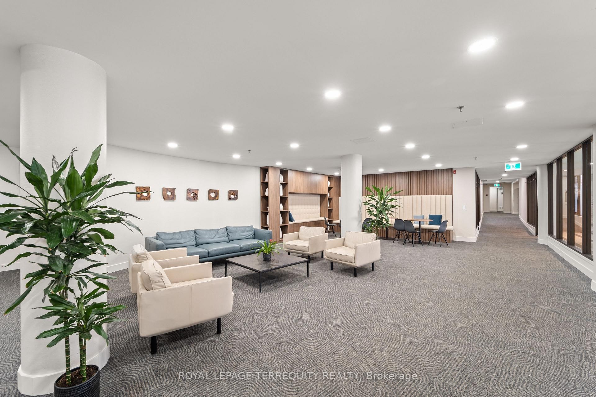 









22


Southport

Street, 833,
Toronto,




ON
M6S 4Y9

