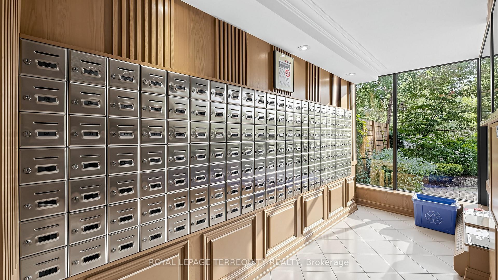 









22


Southport

Street, 833,
Toronto,




ON
M6S 4Y9

