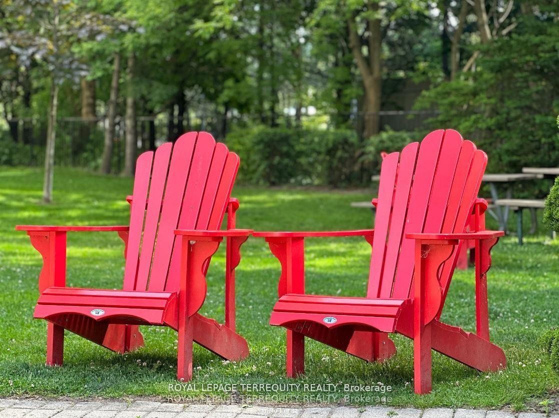 









22


Southport

Street, 833,
Toronto,




ON
M6S 4Y9

