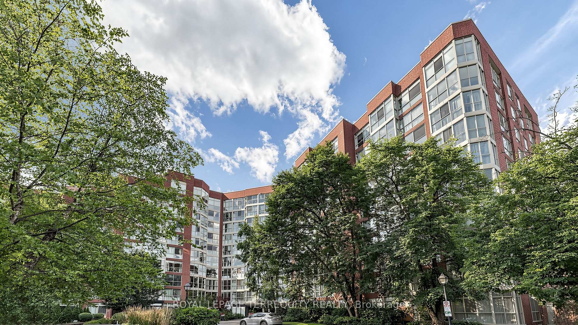 









22


Southport

Street, 833,
Toronto,




ON
M6S 4Y9

