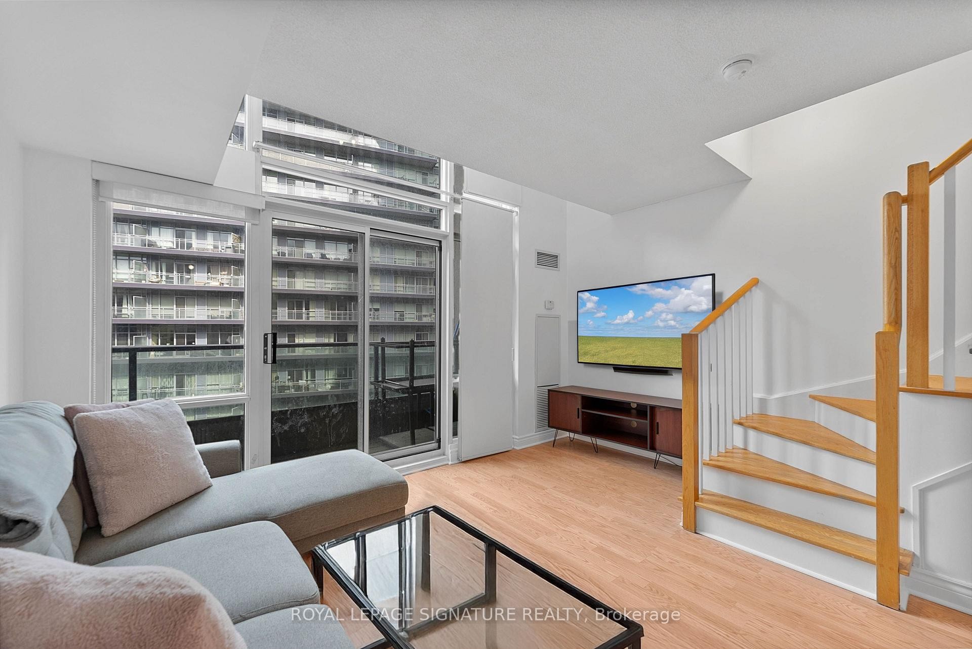 









600


Fleet

Street, 831,
Toronto,




ON
M5V 1B7

