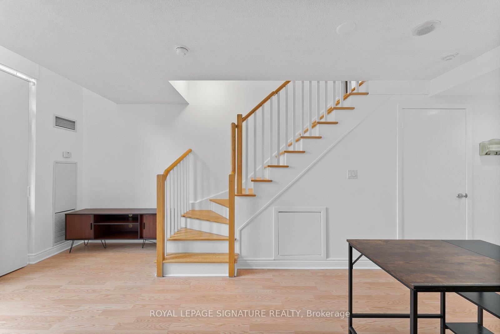 









600


Fleet

Street, 831,
Toronto,




ON
M5V 1B7

