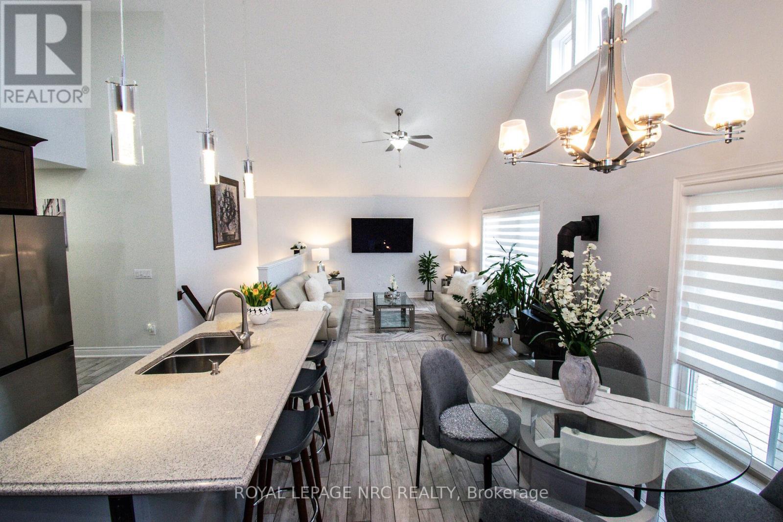 












197 TIMBERVIEW CRESCENT

,
Welland (Coyle Creek),




Ontario
L3C0B9

