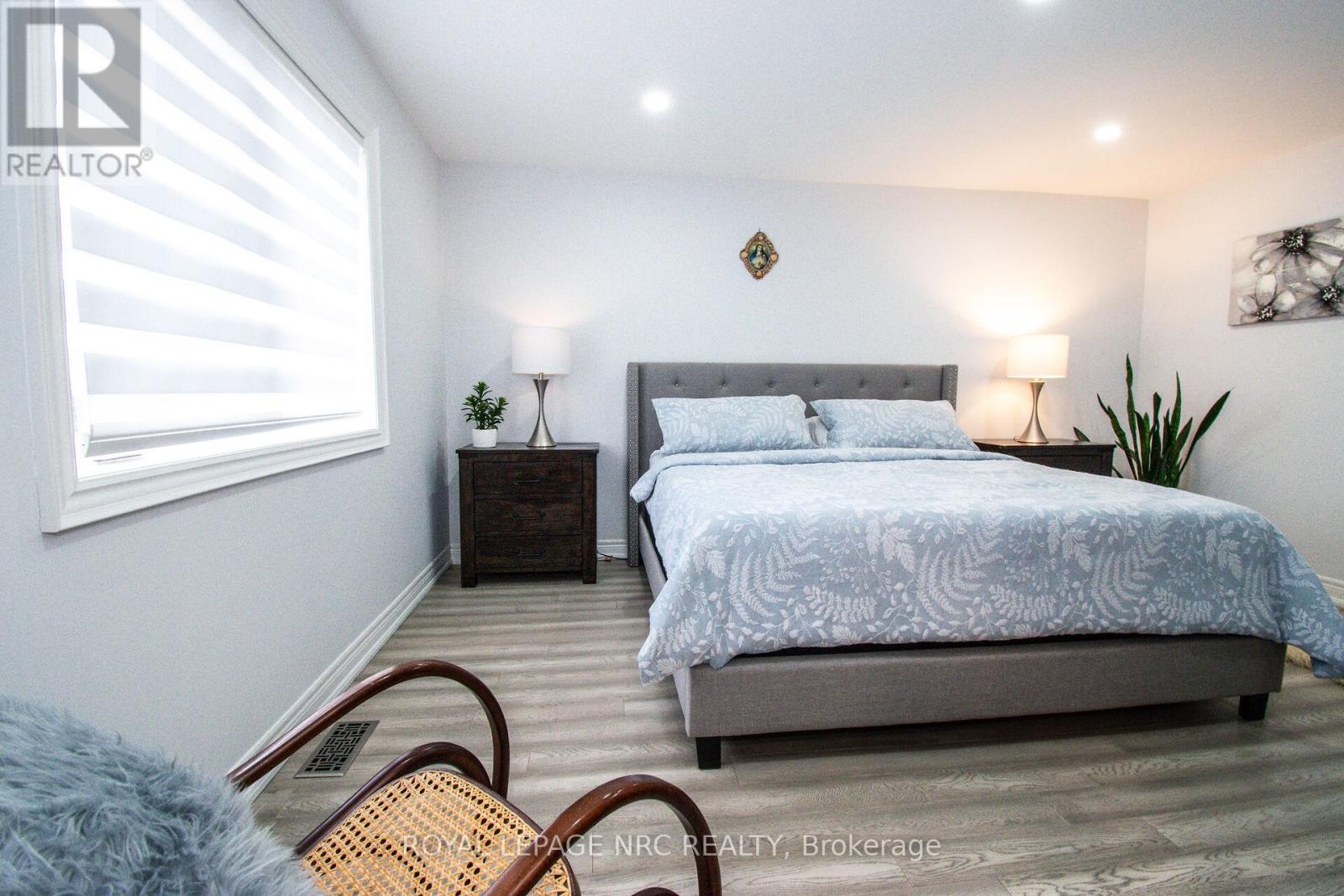 












197 TIMBERVIEW CRESCENT

,
Welland (Coyle Creek),




Ontario
L3C0B9

