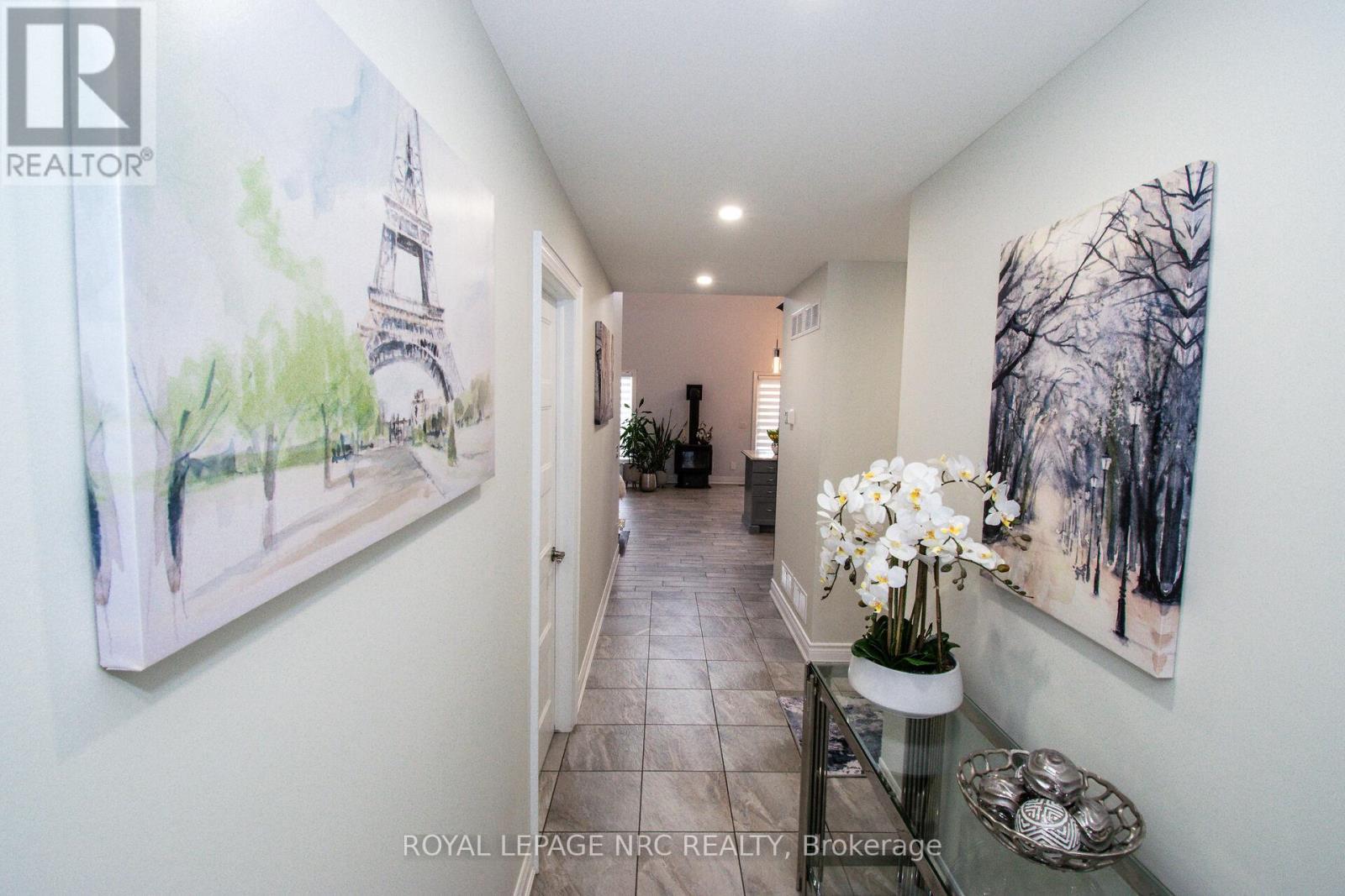 












197 TIMBERVIEW CRESCENT

,
Welland (Coyle Creek),




Ontario
L3C0B9

