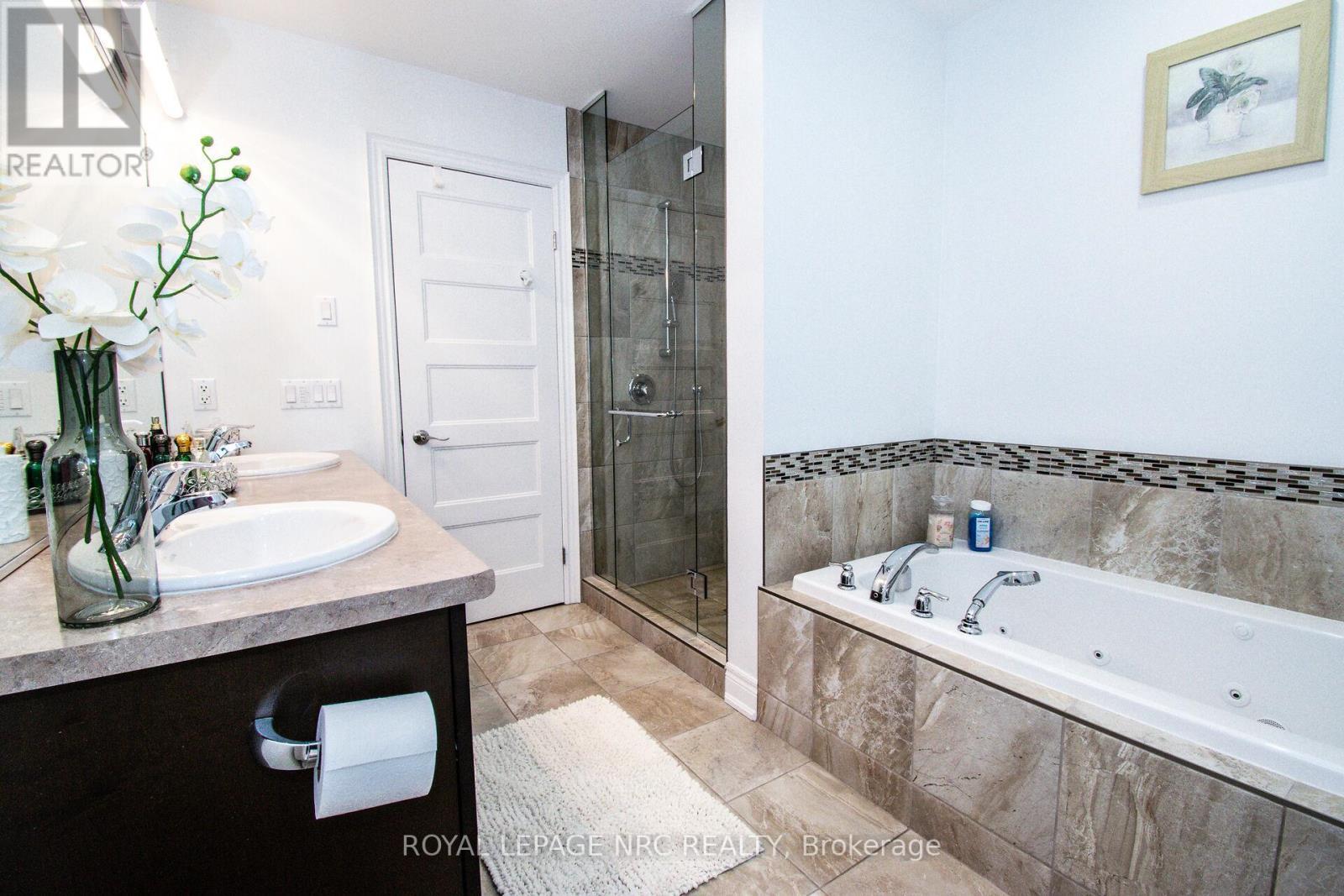 












197 TIMBERVIEW CRESCENT

,
Welland (Coyle Creek),




Ontario
L3C0B9

