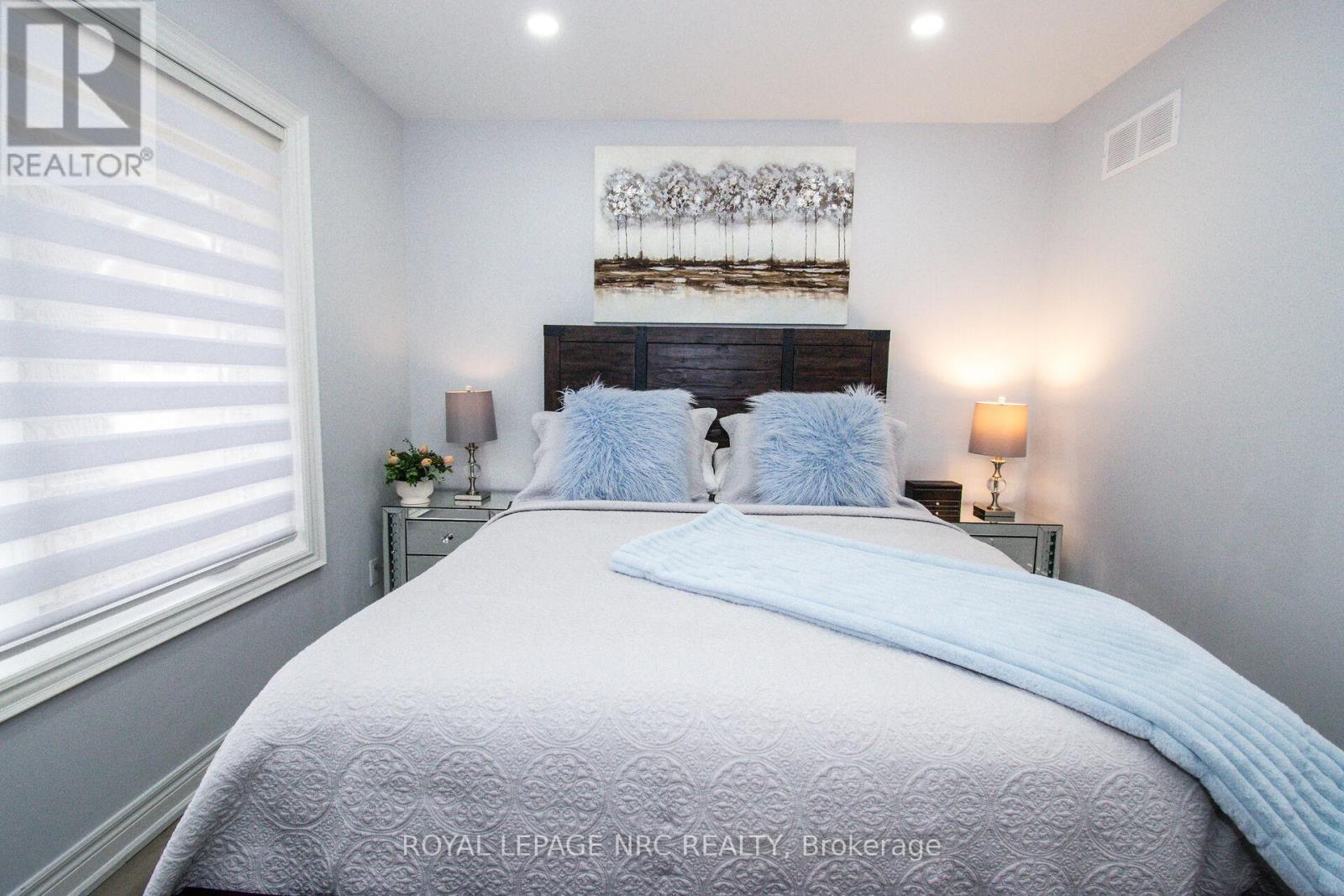 












197 TIMBERVIEW CRESCENT

,
Welland (Coyle Creek),




Ontario
L3C0B9

