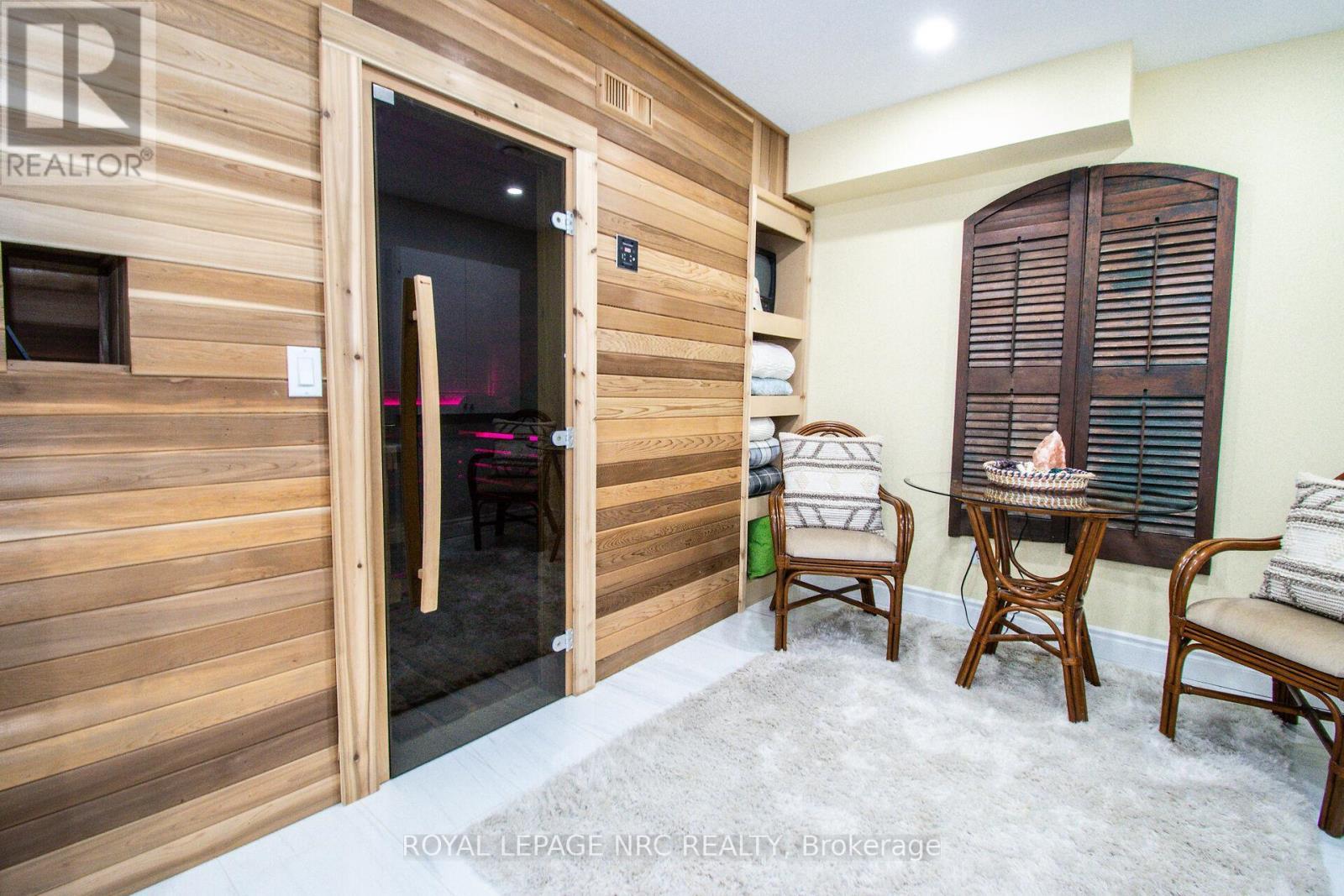 












197 TIMBERVIEW CRESCENT

,
Welland (Coyle Creek),




Ontario
L3C0B9

