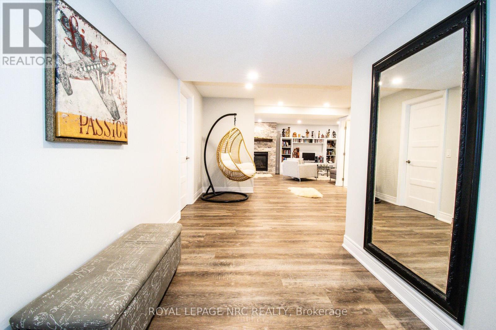 












197 TIMBERVIEW CRESCENT

,
Welland (Coyle Creek),




Ontario
L3C0B9

