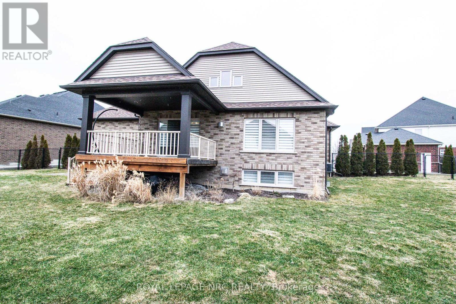 












197 TIMBERVIEW CRESCENT

,
Welland (Coyle Creek),




Ontario
L3C0B9

