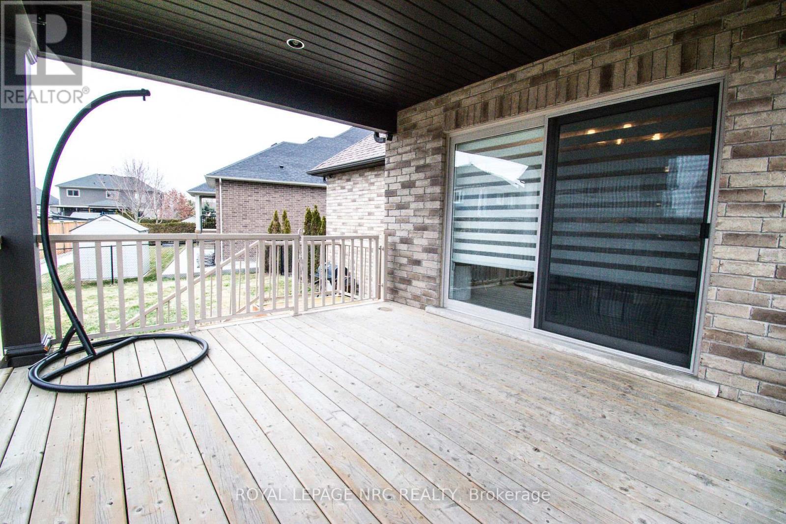 












197 TIMBERVIEW CRESCENT

,
Welland (Coyle Creek),




Ontario
L3C0B9

