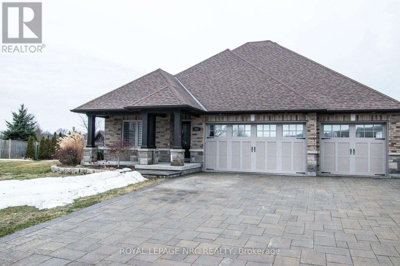 












197 TIMBERVIEW CRESCENT

,
Welland (Coyle Creek),




Ontario
L3C0B9

