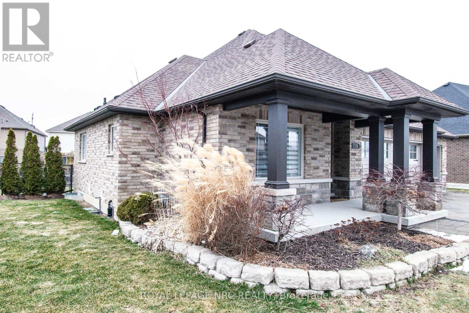 












197 TIMBERVIEW CRESCENT

,
Welland (Coyle Creek),




Ontario
L3C0B9

