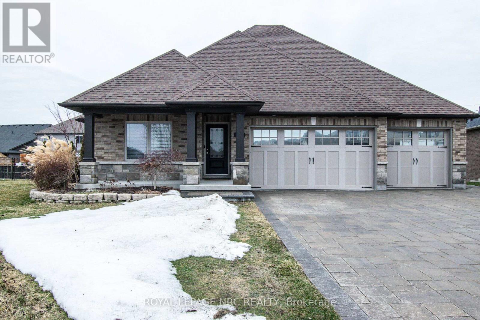 












197 TIMBERVIEW CRESCENT

,
Welland (Coyle Creek),




Ontario
L3C0B9

